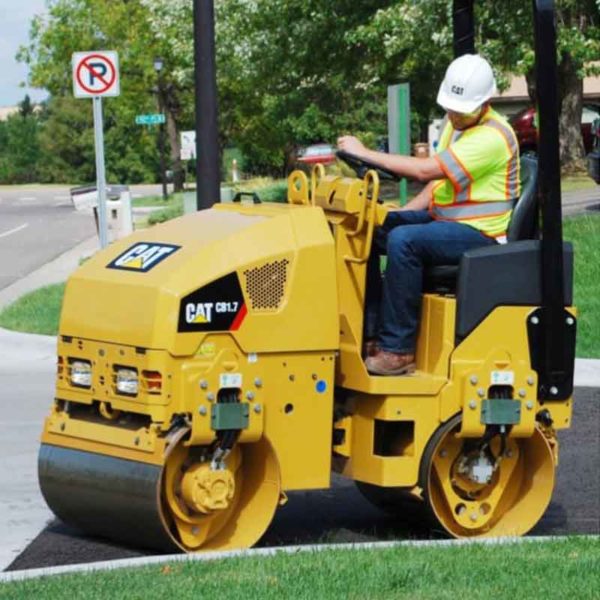 Rouleau vibrant 1,6T 90cm - Caterpillar